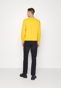 TOM TAILOR TRAD - Calças de ganga de perna direita - dark stone black denim