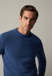 Hackett London CREW - Svetrík - chambray blue