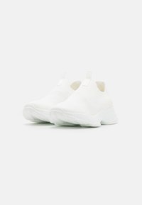 Call it Spring FLEXX - Sportcipő - white