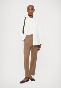 WEEKEND MaxMara HATELEY - Auduma bikses - nocciola