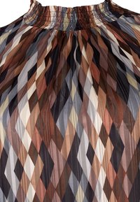 Zizzi WITH SMOCK - Pluus - earthy zig zag