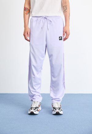 Nike Sportswear PANT - Tracksuit bottoms - amethyst tint/hydrangeas