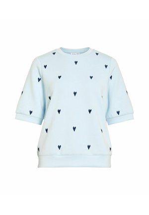 Hele sinine lühikeste varrukatega dressipluus väikeste hajutatud tumelõngade südame mustritega ja ümmarguse kaelusega.