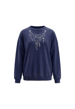 Marineblå langærmet sweatshirt med design af sølvperlehalssmykke og små hængende charms over brystområdet.