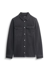 Zwarte denimshirt met een kraag, twee borstzakken, decoratieve stiksels op de zakken en witte knoopsluitingen. Zachte textuur.