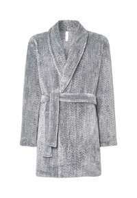 Bata de baño en espiga gris con cuello chal, cinturón, mangas largas y una tela suave y texturizada. Diseño de longitud media.