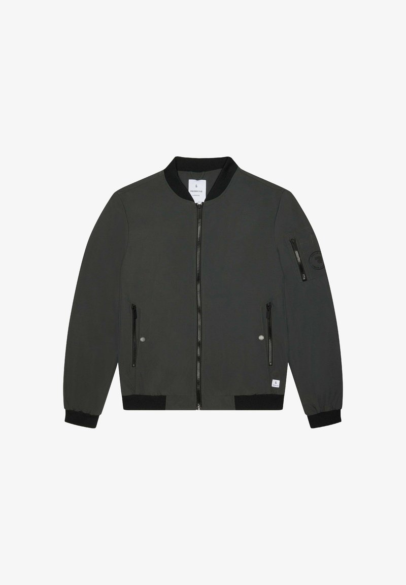 Veste bomber noire avec fermeture éclair sur le devant, poignets et ourlet côtelés. Elle présente deux poches latérales et une poche sur la manche avec un badge circulaire. Texture lisse.
