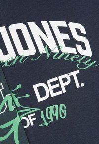 Produktbild von Jack & Jones Jungen Hoodie JORVESTERBRO NEWTON BRNDG SWEAT