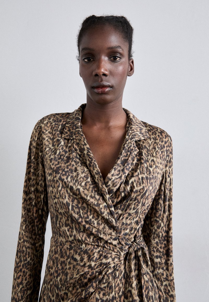 MUNTHE TYSHA - Shirt dress - brown - Zalando.ie MUNTHE TYSHA - Shirt dress - brown - Zalando.ie