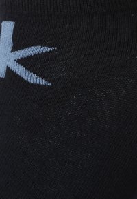 Calvin Klein Underwear REPEAT LOGO SNEAKER 2 PACK - Skarpety