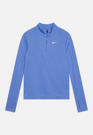 Pulóver de manga larga y media cremallera, hecho de una tela ligera y suave en un azul brillante con un logo blanco y agujeros para el pulgar en los puños.