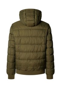 Olivgrön pufferjacka med huva, med horisontella quiltade sektioner, elastiska manschetter och ribbad fåll. Mjuk, slät textur.