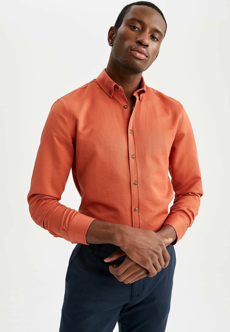 Herren Freizeithemden | DeFacto SLIM FIT Hemd orange - VK82046 Herren Freizeithemden | DeFacto SLIM FIT Hemd orange - VK82046