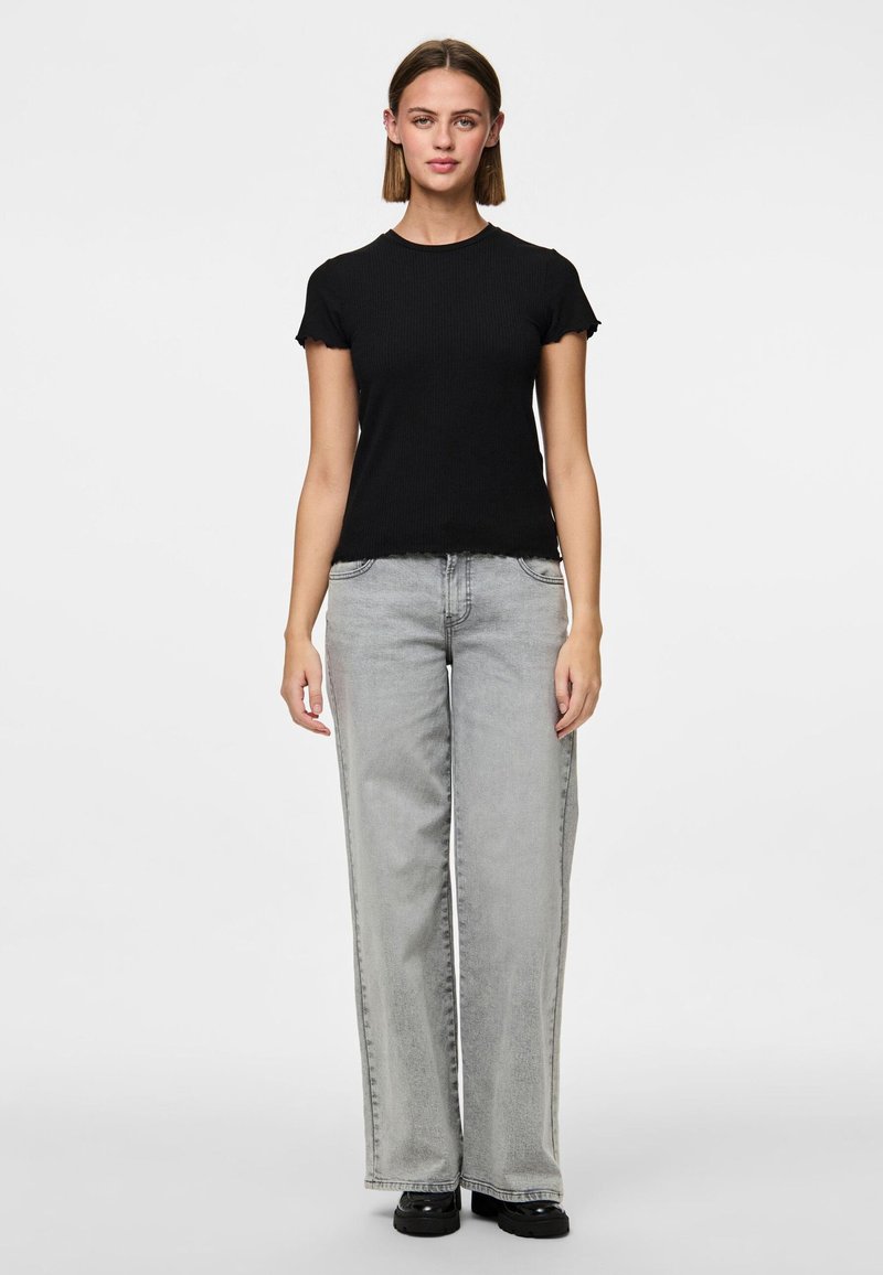 PIECES PCSIRENE LS Tee NOOS, zwart, S