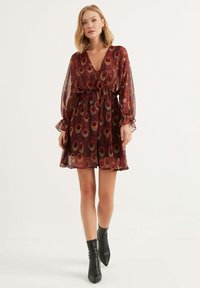 Unausgewählt, brown