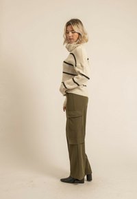 Dona x Lisa COL ROULÉ RAYURES KAVALIE - Pullover - beige
