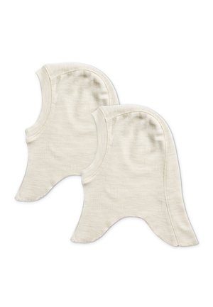 Dos pasamontañas de tela suave color crema con cobertura extendida para el cuello y las orejas, mostrados sobre un fondo blanco.