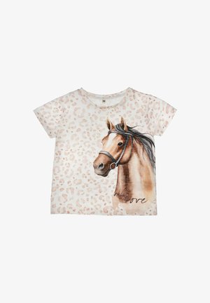 Weißes Kurzarmhemd mit hellbraunen Leopardenflecken und einer detaillierten Illustration eines Pferdekopfs mit Zaumzeug sowie dem Text "only love".