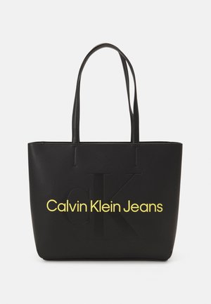 SCULPTED SHOPPER MONO - Shoppingveske - fashion black