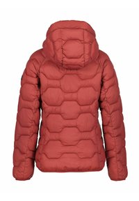 Czerwona kurtka puchowa z kapturem, charakteryzująca się pikowanym wzorem, gładką fakturą, elastycznymi mankietami i zaokrąglonym dołem. Brak widocznych oznaczeń marki.