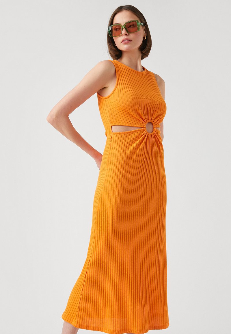 Damen Kleider | Koton SLEEVELESSEtuikleidorange - AI63434 Damen Kleider | Koton SLEEVELESSEtuikleidorange - AI63434