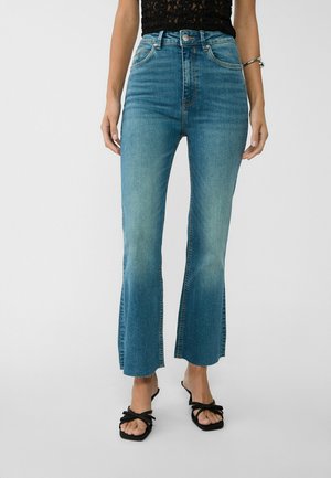 D78 - Jean flare - royal blue