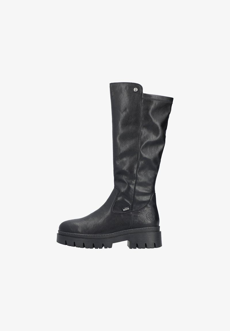 Botas de cuero negro hasta la rodilla con una textura ligeramente arrugada, puntera redonda y suela de goma negra gruesa. Presentan un logotipo en el lateral.