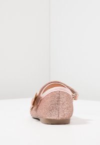 Friboo Bailarinas con hebilla - rose gold-coloured