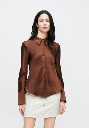 Blúzka so zapínaním na gombíky - cappuccino