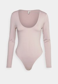 Bodysuit de mangas longas em um suave tom de rosa claro. Apresenta um decote em forma de barco, design sem emendas e pernas cortadas altas para um visual ajustado. Feito de um tecido elástico.