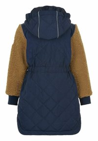 Gequiltiseerde marineblauwe buitenstof met bruine fleece mouwen, een verstelbare capuchon en elastische taille. Ribgebreide manchetten maken het ontwerp compleet.