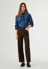 Pepe Jeans LEXA - Vaqueros rectos - chocolate brown