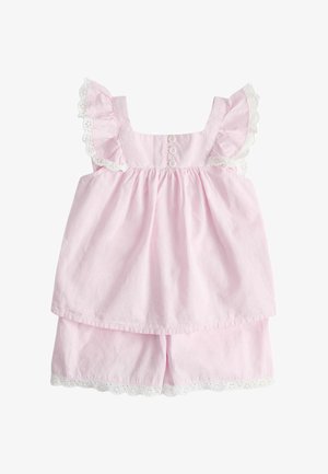 Lyserød kjole til småbørn med flagrende ærmer og knapper, kombineret med matchende shorts med hvid blonder.