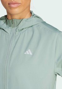 adidas Performance RUN IT JACKET - Veste coupe-vent - silver green