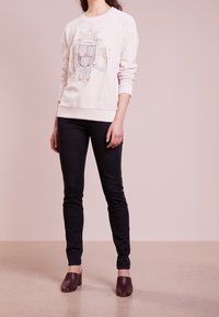 DRYKORN Sudadera - off-white