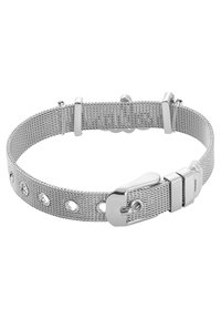 Bracciale in rete argentata con un design testurizzato, ritagli circolari e una chiusura in metallo con finitura lucida per un fissaggio sicuro.