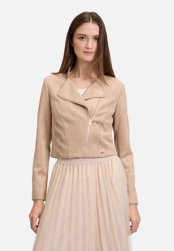 MIT STEHKRAGEN - Kunstlederjacke - hellbraun