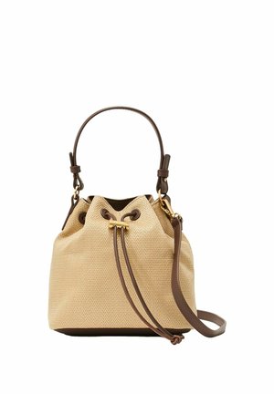 Geantă tip sac bej cu textură, șnur maro din piele, mâner superior și curea detașabilă pentru umăr, accentuată cu elemente metalice aurii.