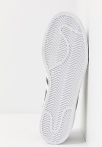 adidas Originals SUPERSTAR UNISEX - Sapatilhas - core black/footwear white/gold metallic