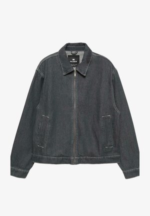 Donkerdenim jack met een ritsluiting, spread collar, twee zijzakken en contrasterende stiksels. Heeft een losse, relaxte pasvorm.
