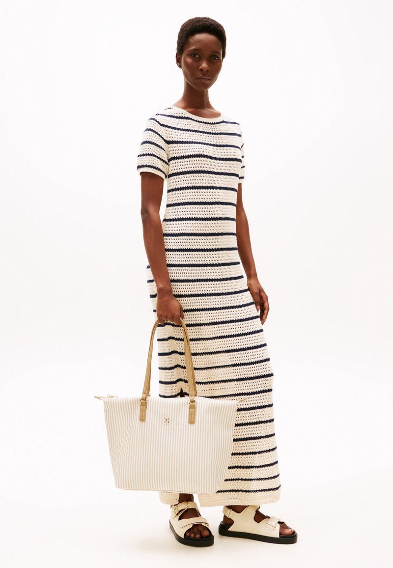 Tommy Hilfiger - POPPY SUMMER TOTE - Bolso shopping - khaki, Ampliar