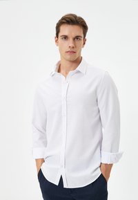Koton SLIM FIT - Hemd - white