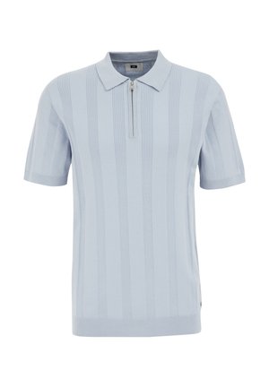 Lehkeä sininen lyhythihainen polo-paita, jossa on ribbaustekstuuri, edessä vetoketjusuljenta ja klassinen kaulus. Ominaisuuksina pystysuuntainen raidallinen kuvio.