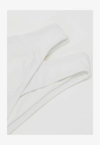 Nem kiválasztott, white