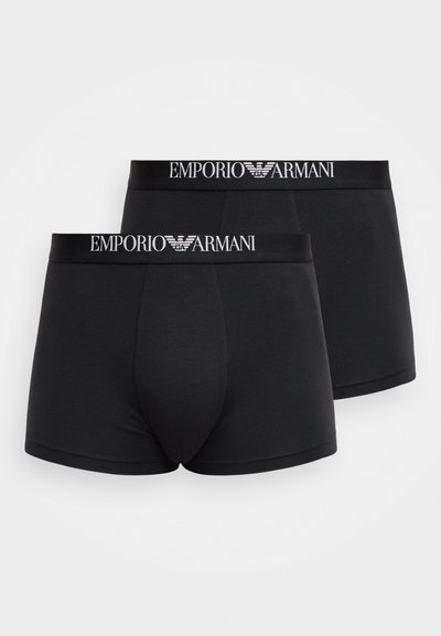 Juodi medvilniniai bokseriai su elastine juosmens juosta, kurioje yra „Emporio Armani“ logotipas. Lygus paviršius ir aptemptas dizainas. Rinkinys iš dviejų vienetų.