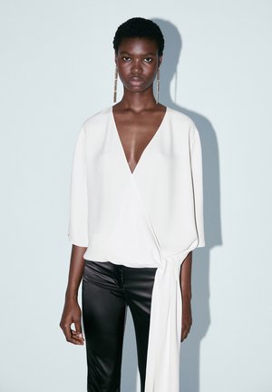 Wickeloptik - Blouse - white