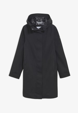 Veste noire imperméable avec capuche, fermeture à boutons-pression, deux poches latérales et doublure intérieure lisse. Présente une coupe droite et des manches longues.