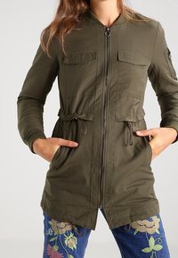 ONLY Chaquetas bomber - khaki