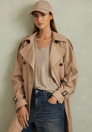 Reiss NICOLE ADJUSTABLE EMBROIDERED LOGO BASEBALL - Kšiltovka - taupe