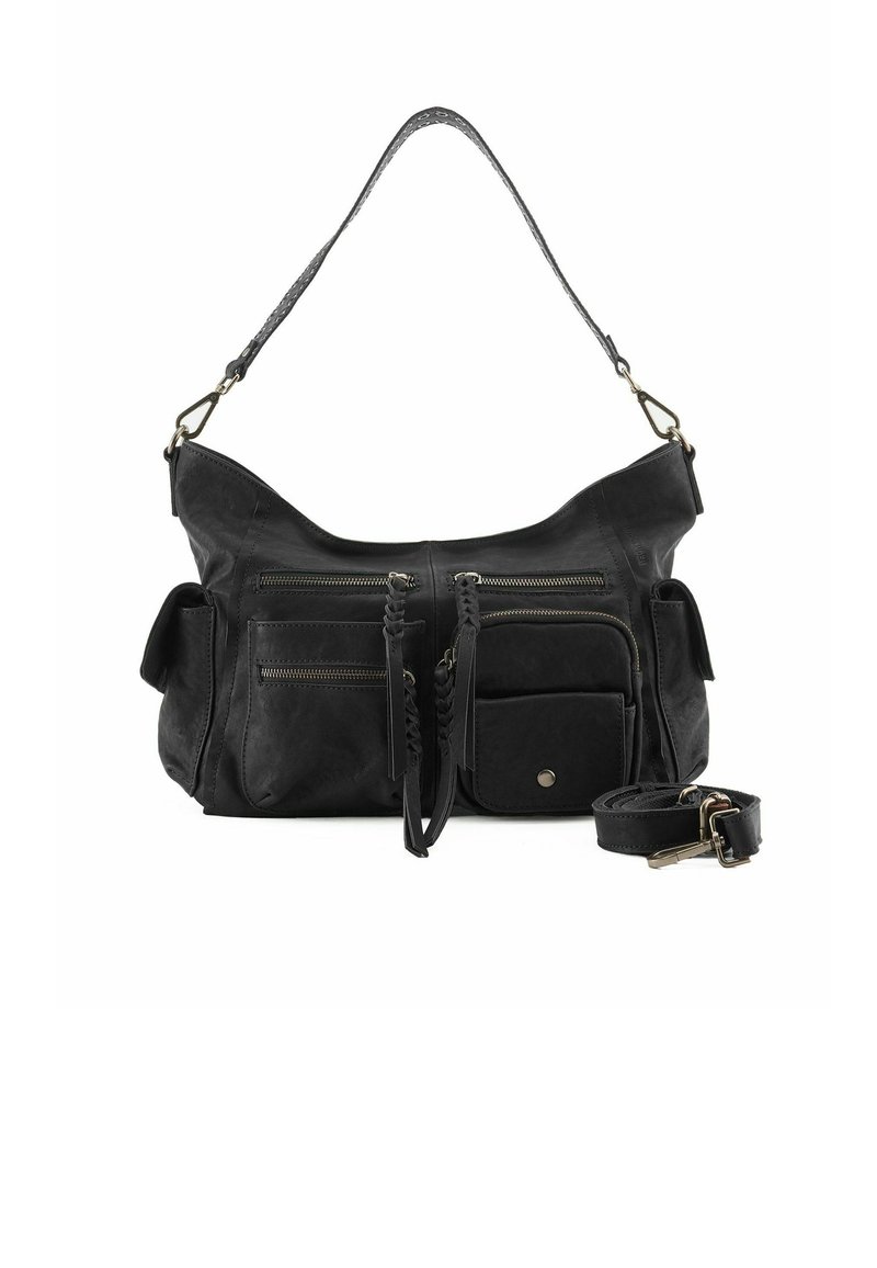 Sac en cuir noir avec une forme incurvée, comportant plusieurs poches zippées, des accents tressés et une bandoulière amovible.